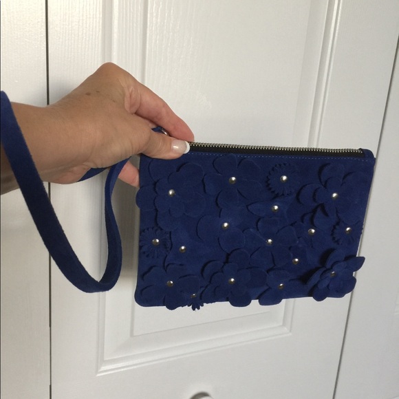 NWOT Royal Blue Studded Wristlet - Picture 7 of 8